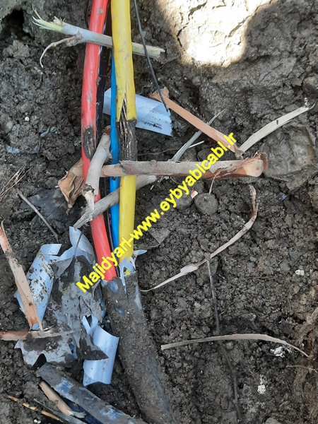 قم بإجراء استكشاف أخطاء الكابل الأرضي وإصلاحها،توجيه الكابل الأرضي